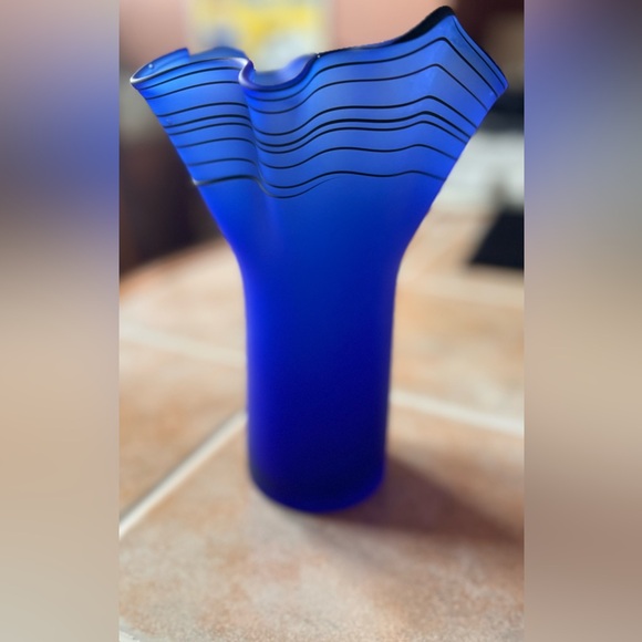 Vintage cobalt blue glass Vase✨ - Picture 6 of 15